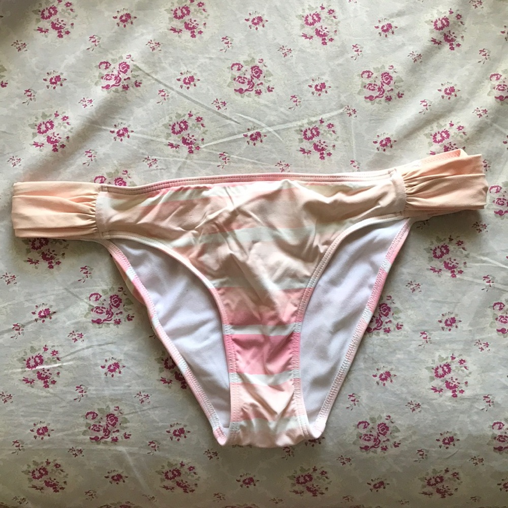 Bikini bottoms